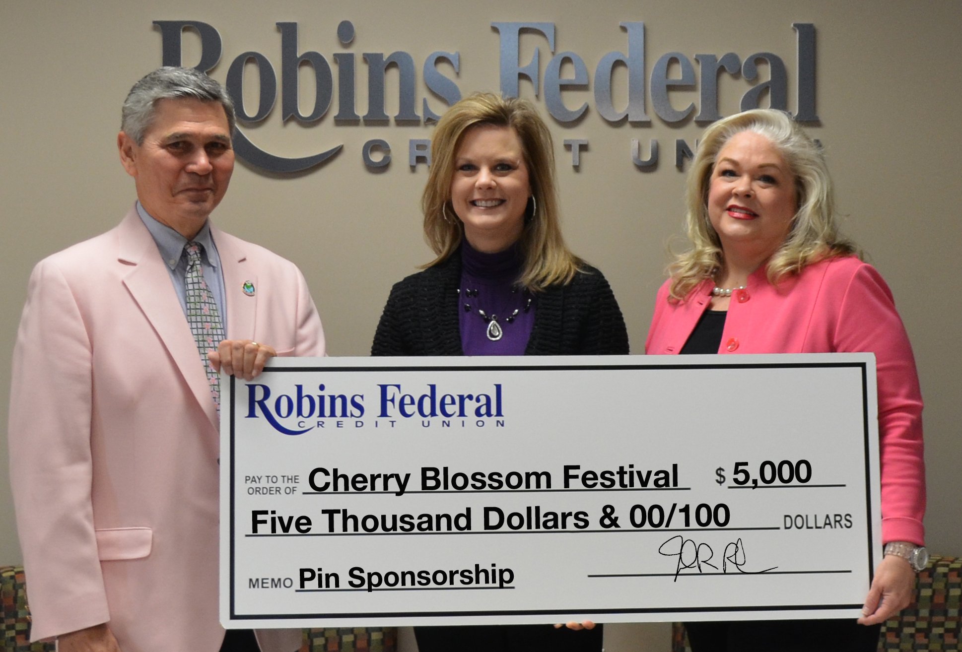 robins-federal-credit-union-sponsors-cherry-blossom-pins-cuinsight