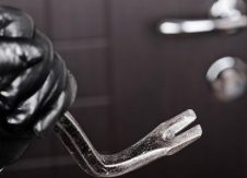 Banks keep breaking into houses, and homeowners are fighting back
