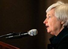 Fed Chief Yellen trapped in cat and mouse game