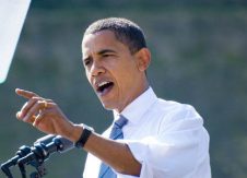 Obama huddles with financial regulators