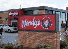 Credit unions pile into Wendy’s breach suit