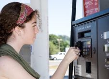 3 ways you’re wasting money at the gas station