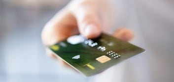 How to use a credit card responsibly