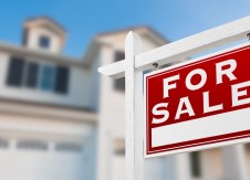 New home sales plummet in April