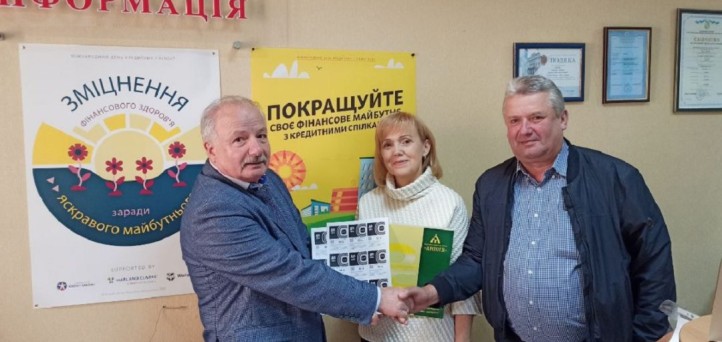 Ukrainian farmers receive free fuel through Worldwide Foundation for Credit Unions program