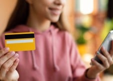 Credit unions gain market share in credit card issuing