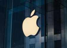 Apple plans to end a credit card partnership with Goldman Sachs that it once touted as a blockbuster new business