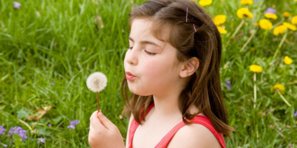 Girl-With-Dandelion|Screen Shot 2015-09-22 at 3.22.08 PM