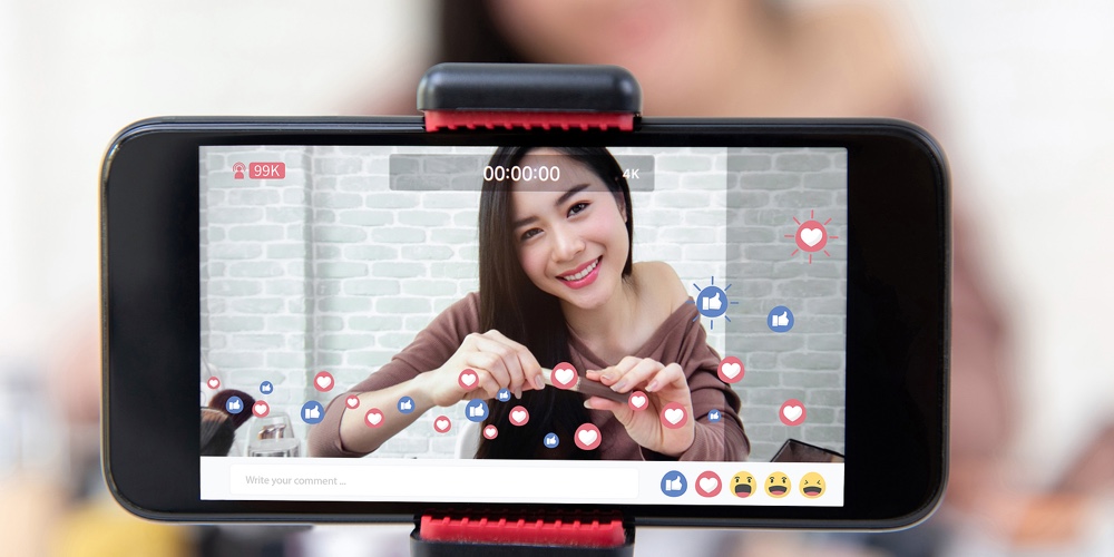 Asian Woman Professional Beauty Vlogger Or Blogger Live Broadcasting Cosmetic Makeup Tutorial Viral
