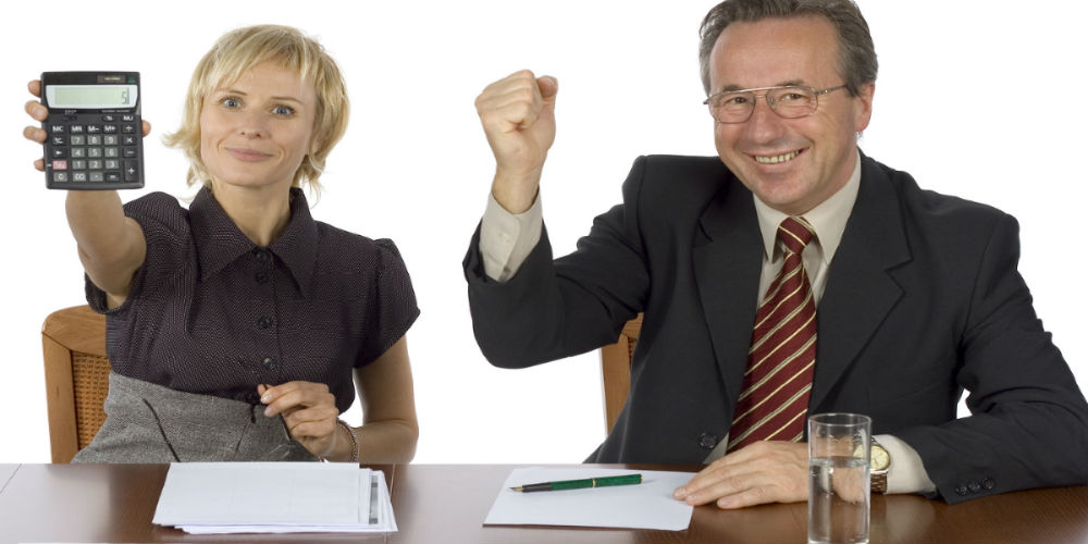 bigstock-Business-Meeting–Woman-Displ-1074201