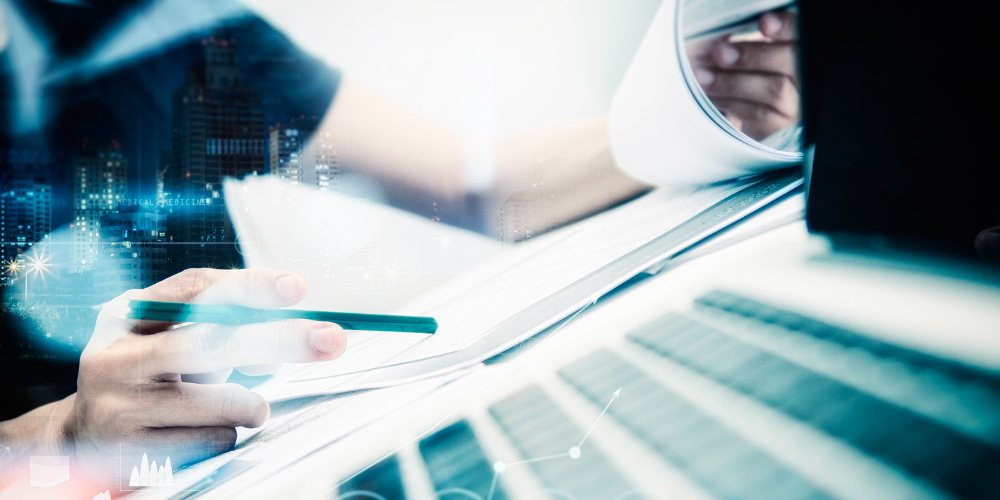 bigstock-Business-Woman-Prepare-Documen-154786019
