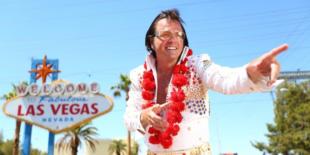 bigstock-Elvis-look-alike-impersonator-49152875-e1450458696303