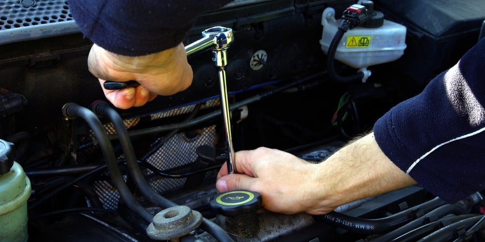 bigstock-Engine-Dirty-3957149