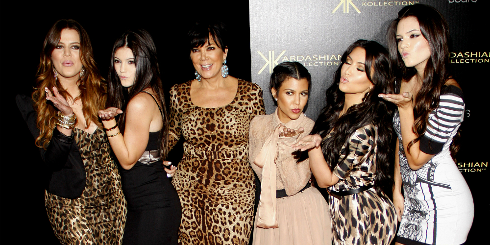 bigstock-khloe-kardashian-kylie-jenner-111574085