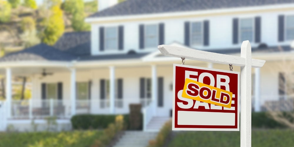 bigstock-Sold-Home-For-Sale-Real-Estate-80861948