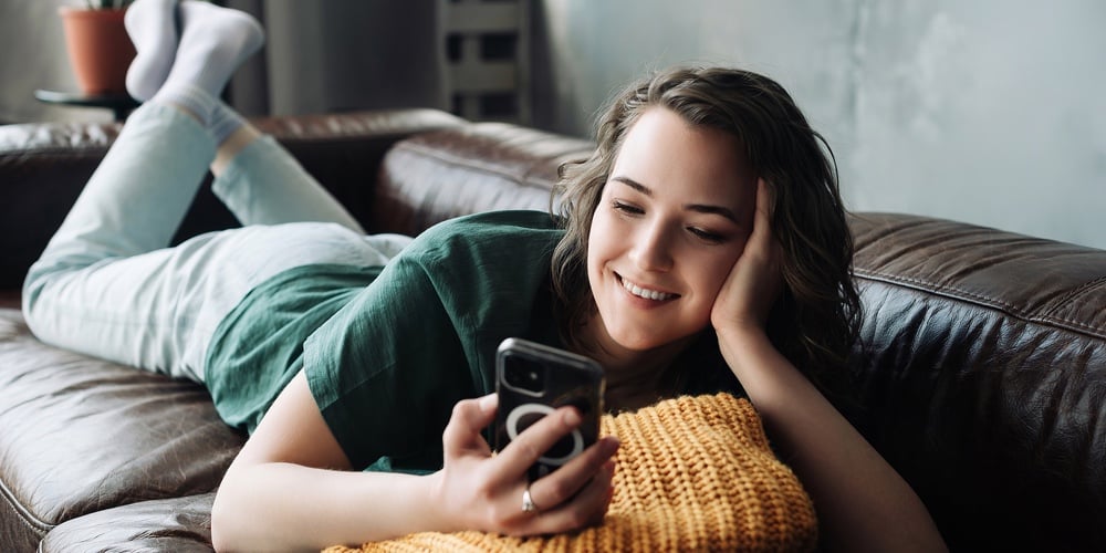 Technology And Youth: Home-based Student Engaging In Mobile Texting And Study – Online Communication