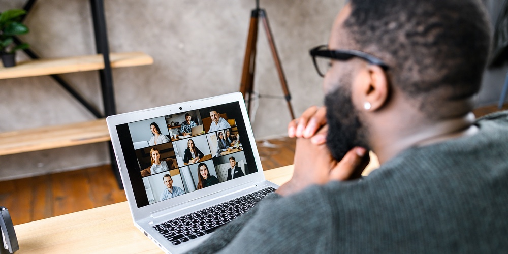 Virus And Scam Theme With Young Man Using A Tablet Computer|CEO-Connect-Aug20-smgTvepind4-scaled-e1596557896248|bigstock-Woman-Working-From-Home-Freel-347037988-e1584733776966|Reopen Signage Board In Front Of Businesses Or Store Door After Covid-19 Or Coronavirus Crisis- Conc|Santa Claus running away from a man who pursues him with a stick|Paris